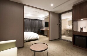 Deluxe Double Room | Premium bedding, individually decorated, individually furnished, desk - Noble Hotel (Taipei)