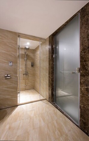 Deluxe Double Room | Bathroom | Hair dryer, slippers, bidet, towels - Noble Hotel (Taipei)