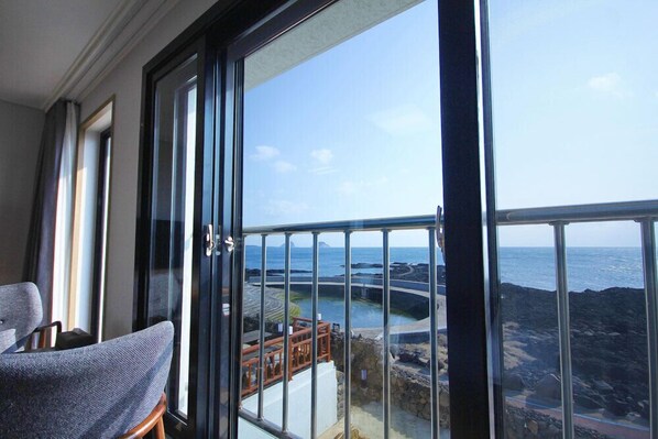 Room (Beomseom) | View from room - Jeju Amoje (Seogwipo)
