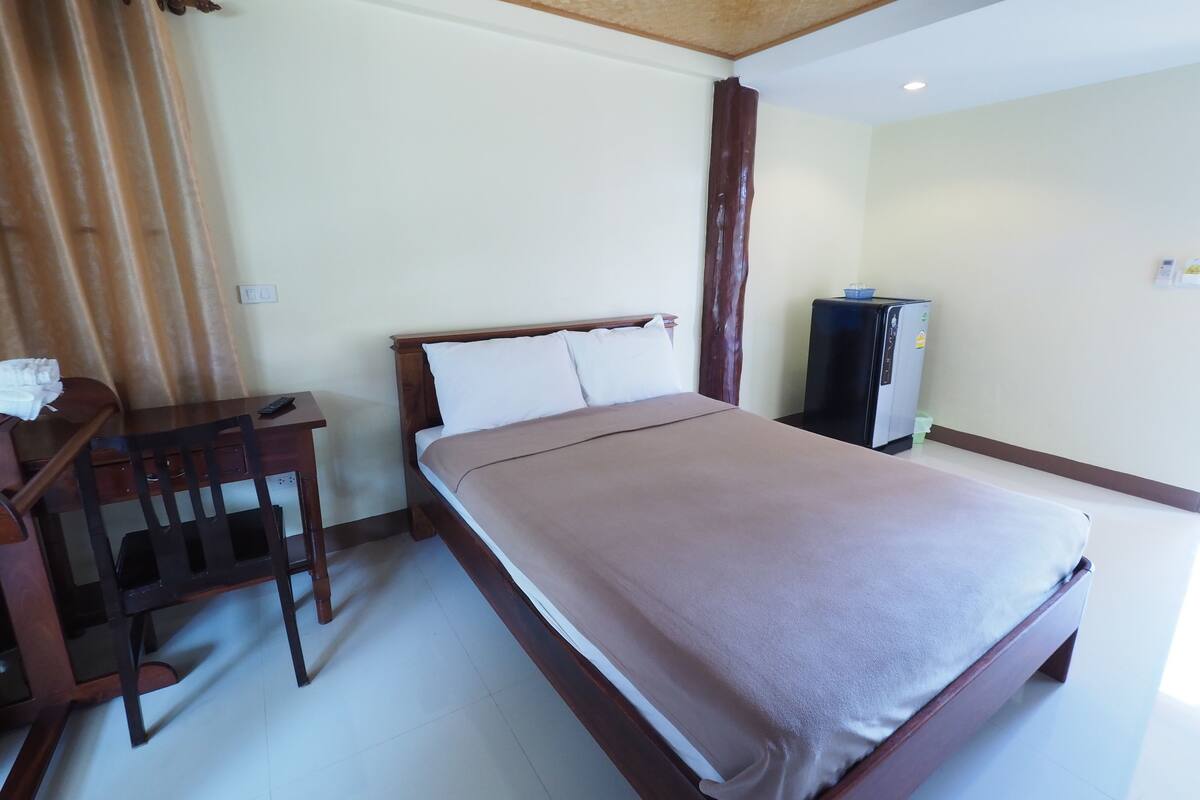 Deluxe Queen Room | Desk, WiFi (free)