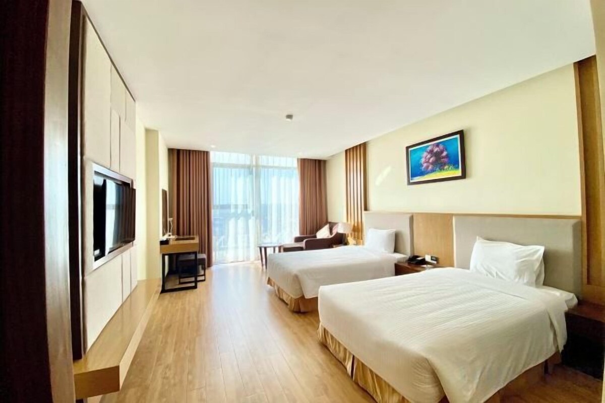 Minibar, in-room safe, desk, blackout curtains