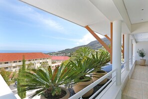 Luxury-Villa, eingeschränkter Meerblick | Ausblick vom Zimmer