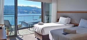 Habitación Deluxe, 1 habitación, bañera de hidromasaje, vistas al río | Minibar, caja fuerte, escritorio y sistema de insonorización