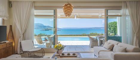 Villa, 3 Bedrooms, Private Pool (Ammos) | 3 bedrooms, Egyptian cotton sheets, premium bedding, down duvets