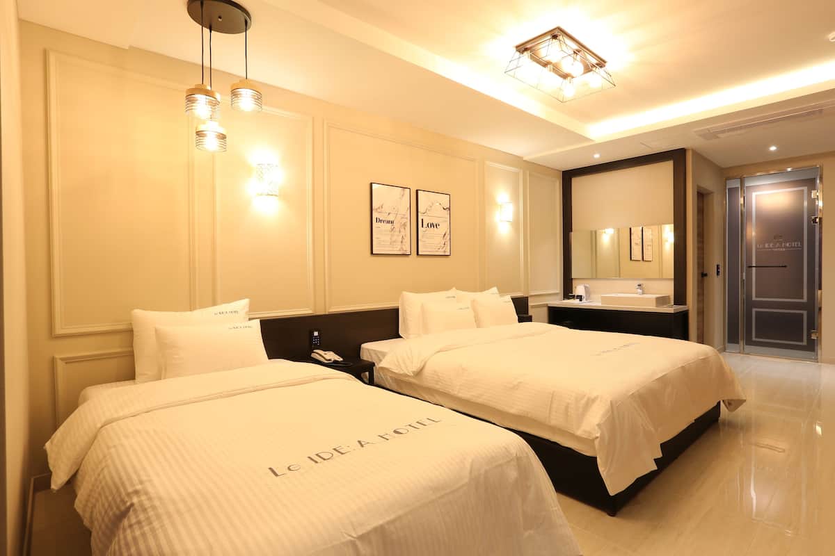 Premium bedding, soundproofing, free WiFi, bed sheets