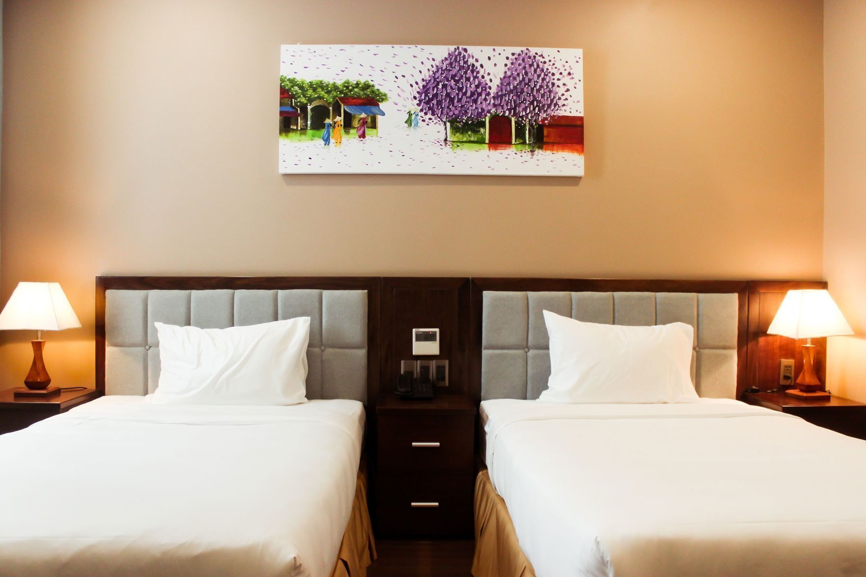 Premium bedding, minibar, desk, soundproofing