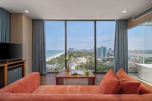 View from room - Yarra Ocean Suites Danang (Da Nang)