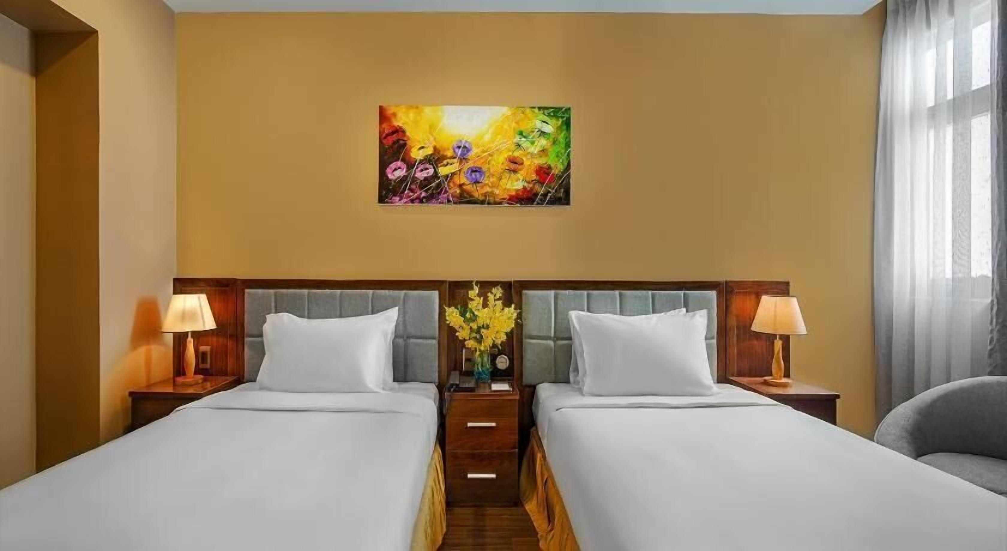 Premium bedding, minibar, desk, soundproofing