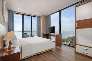 2 bedrooms residence | Seprai premium, minibar, meja kerja, dan kedap suara