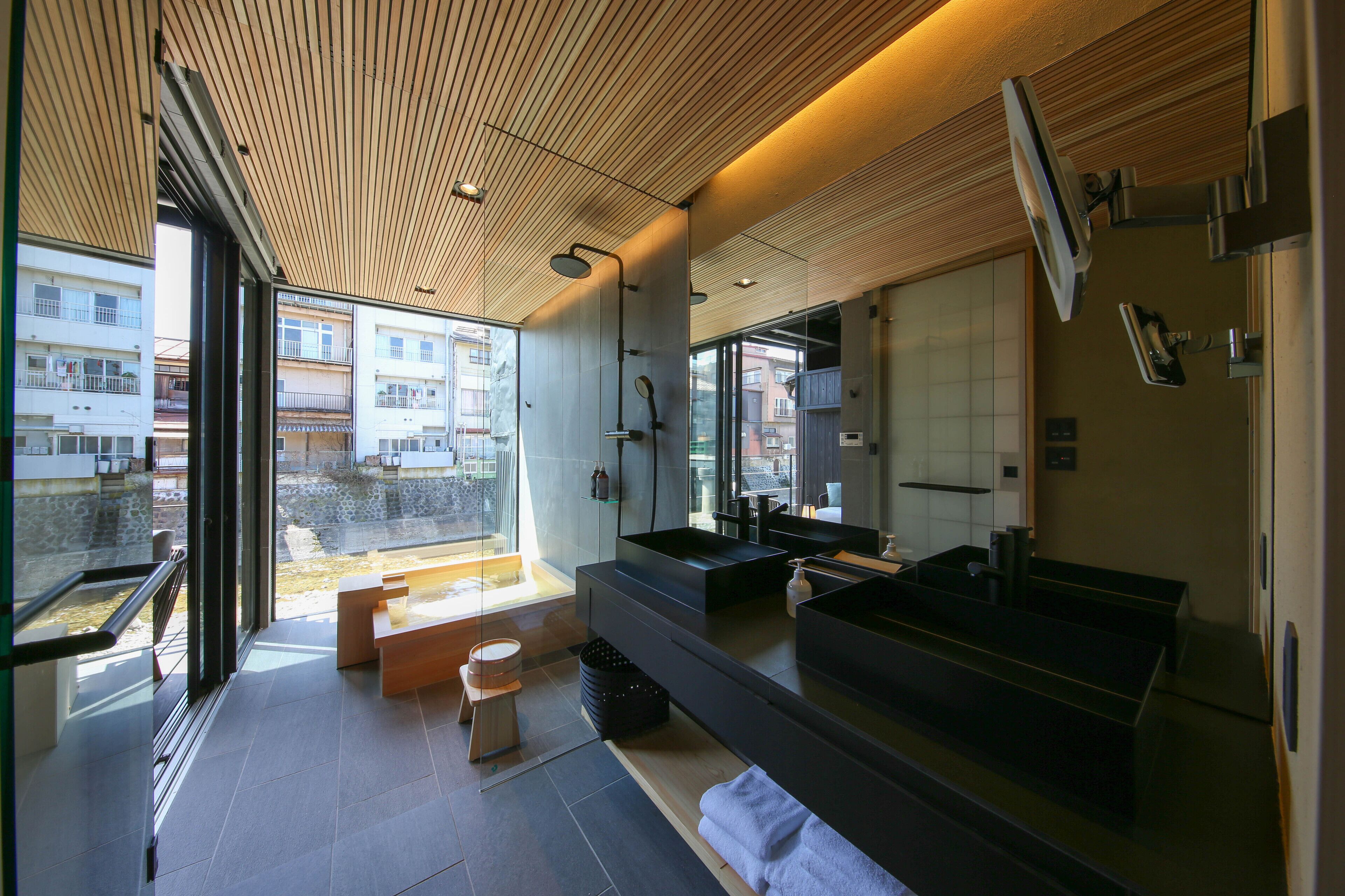 IORI MIYAGAWA (Please check in at : 16-3, Kataharamachi, Takayama, Gifu, Japan) | Bathroom