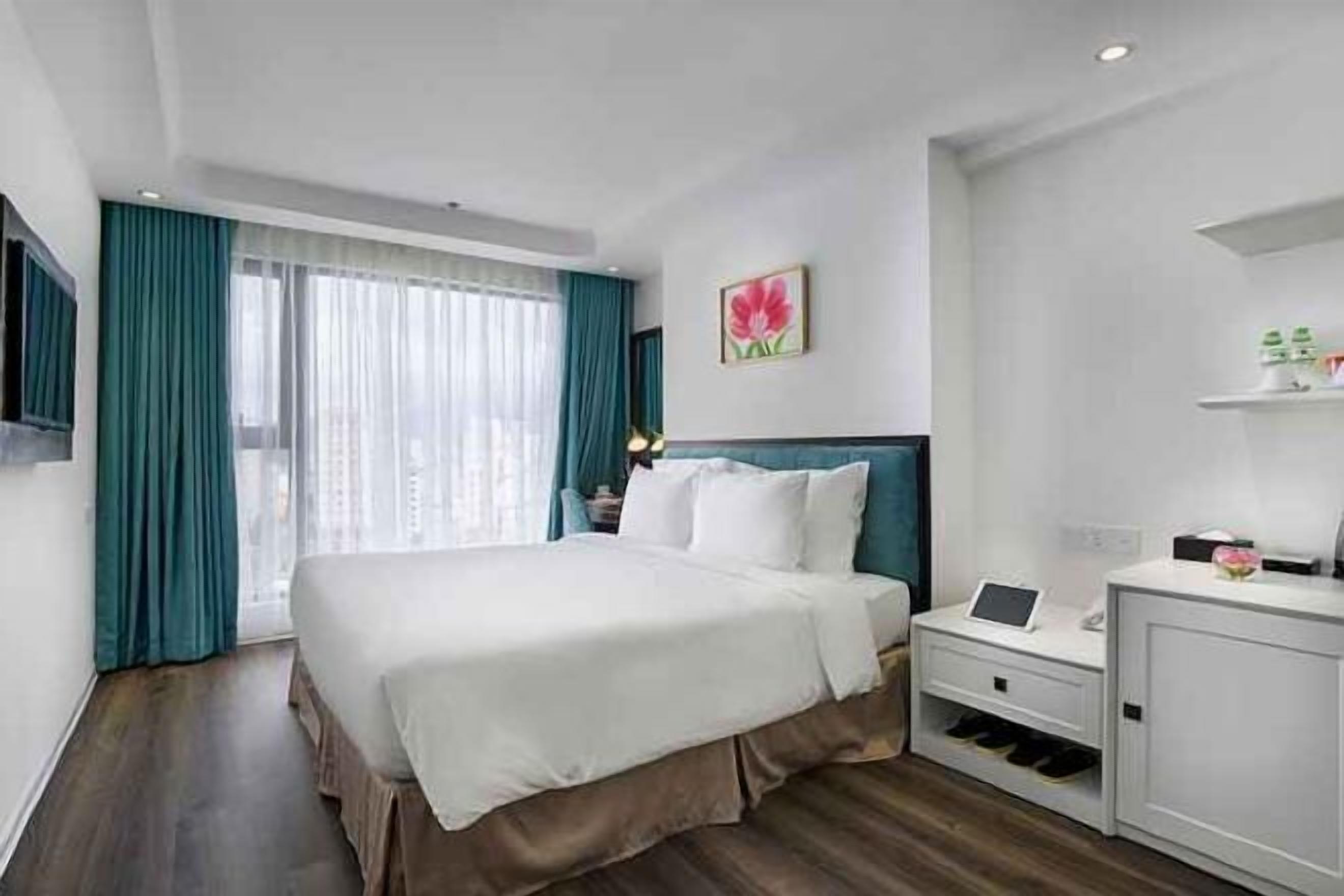 Minibar, in-room safe, desk, blackout drapes