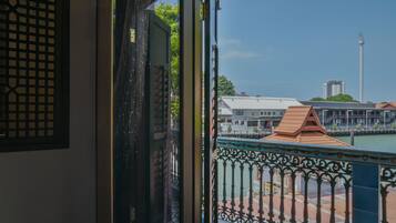 The Grand Boulevard Suite | ระเบียง