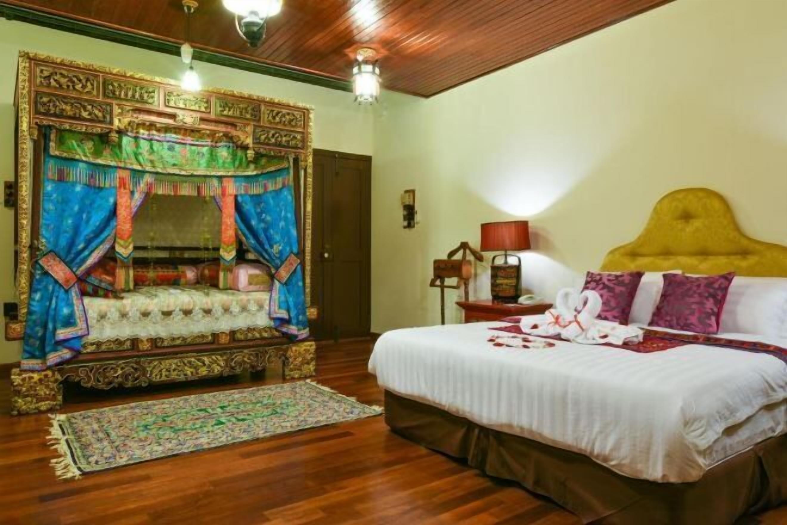 Sengetøy av topp kvalitet, senger med overmadrass og minibar