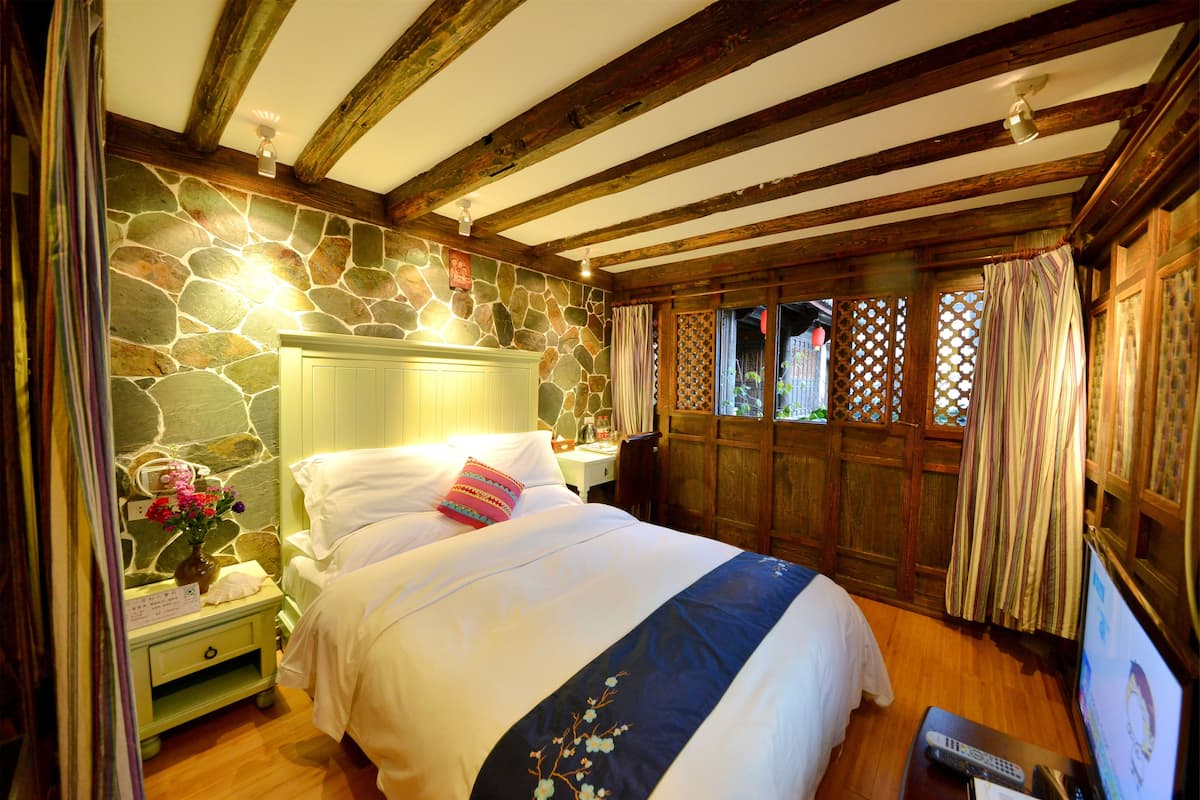 Room, 1 Double Bed ( 1 ) | 1 bedroom, premium bedding, in-room safe, desk