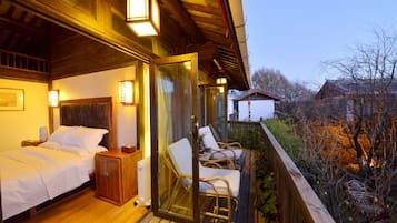 Duplex (JING) | 1 bedroom, premium bedding, in-room safe, desk