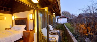 Lijiang Shuhe Youyiju Private Club