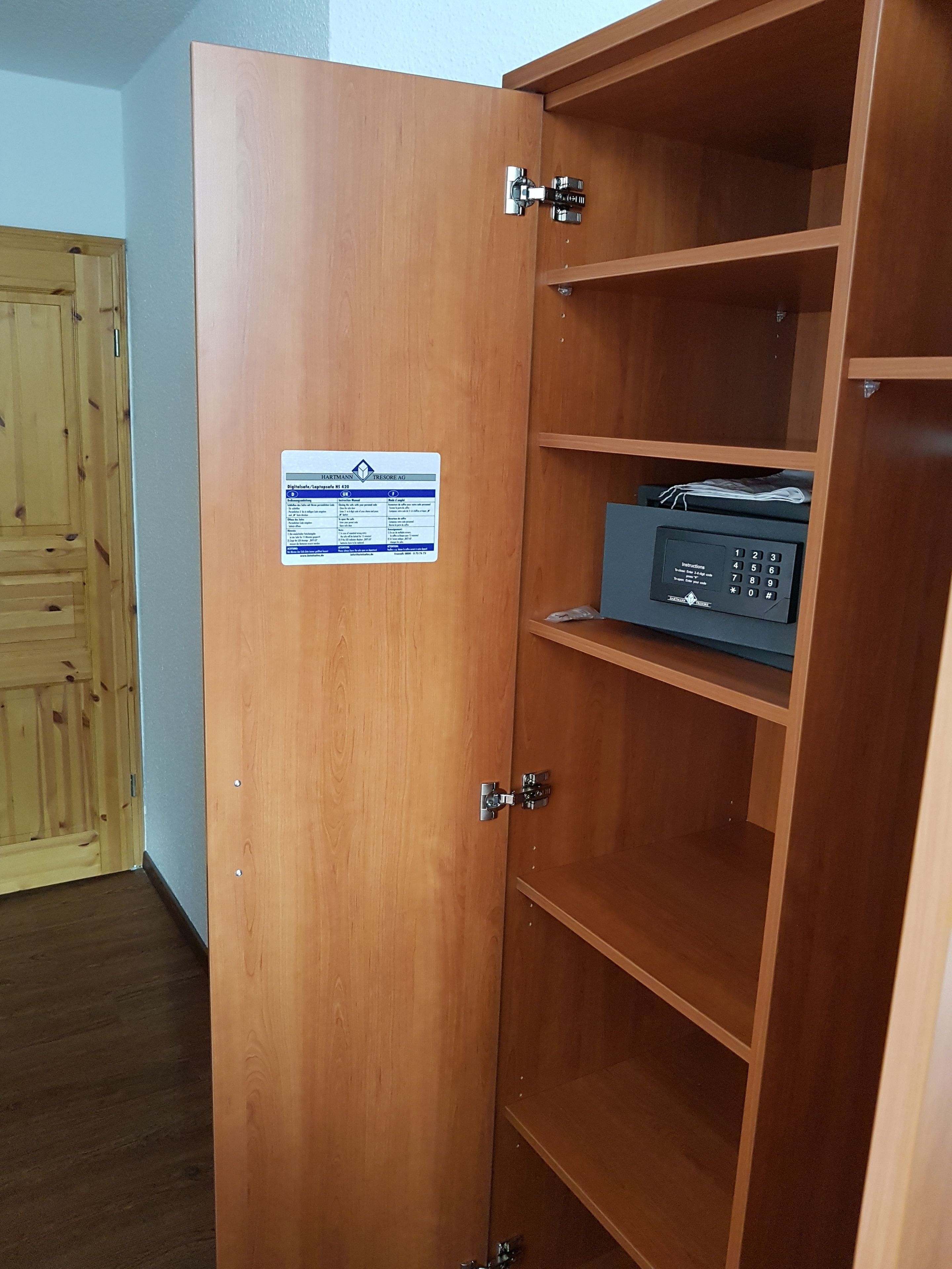 basic single room, non smoking, allergy friendly | hypo-allergenic bedding, minibar, in-room safe, desk