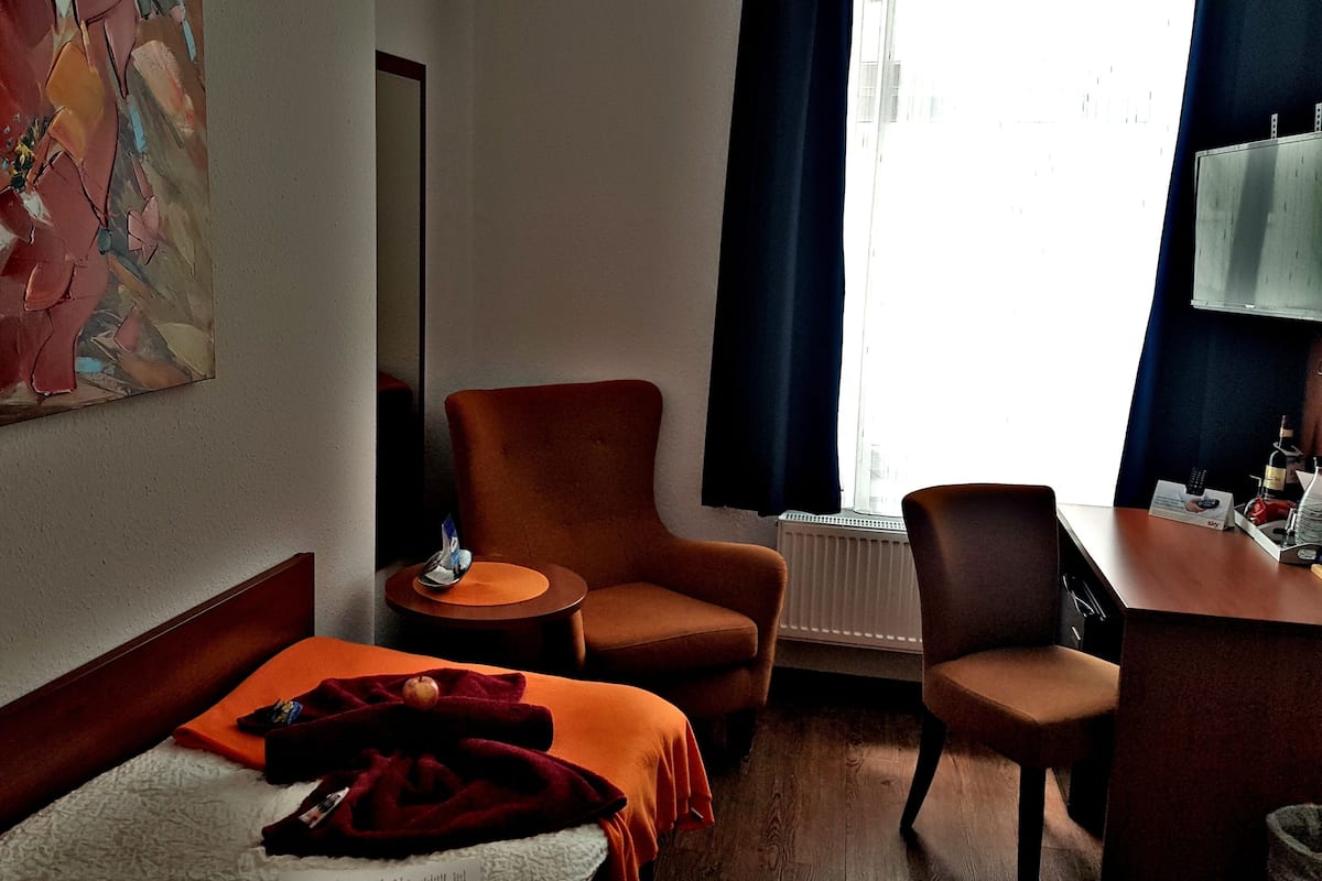 Chambre Simple Classique, non-fumeurs, hypoallergénique | Literie hypoallergénique, minibar, coffres-forts dans les chambres