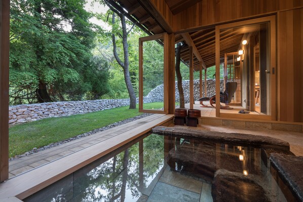 Villa Style room (Ai) - Adult Only | Bathroom | Free toiletries, slippers, electronic bidet, towels - Kinmonco (Yufu)