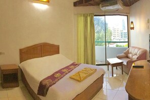 Superior Double Room - Arcadia Mansion (Pattaya)