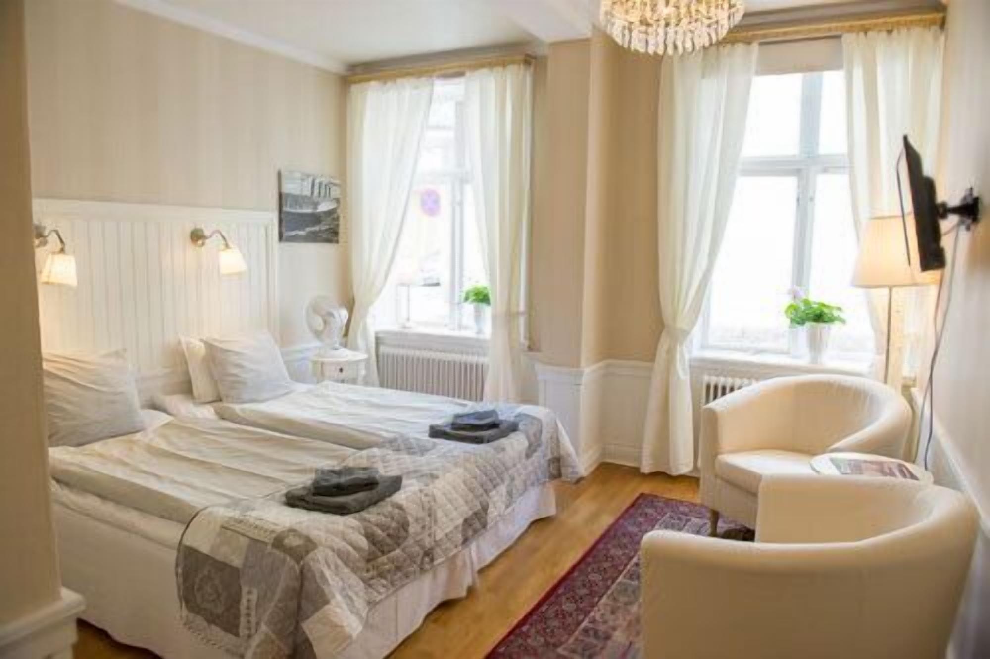 Dubbelrum | Mörkläggningsgardiner, extrasängar, gratis wi-fi och sängkläder