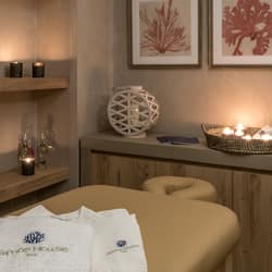 Hot tub, steam room, body treatments, hot stone massages