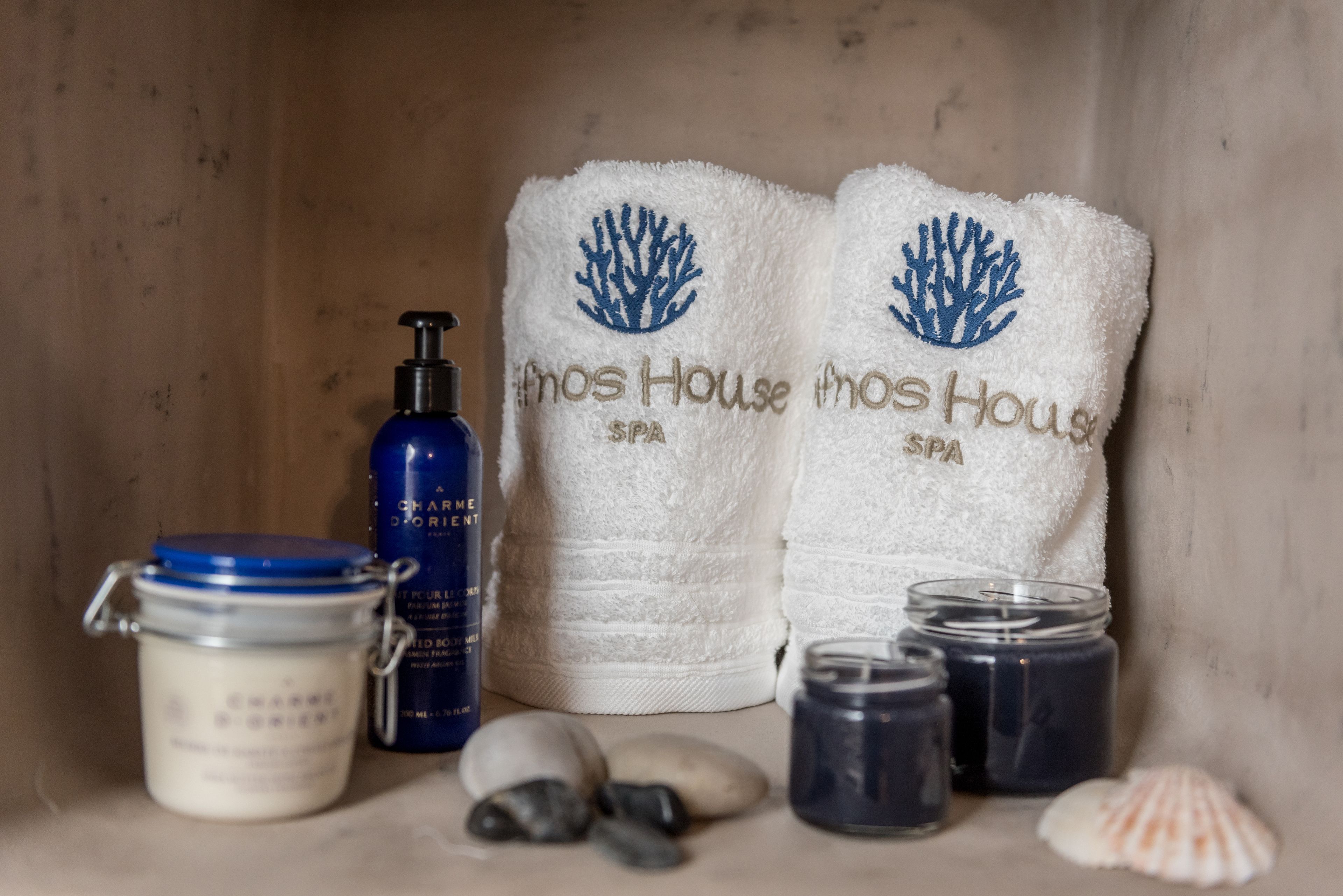 hot tub, steam room, body treatments, hot stone massages