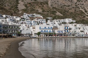 Beach nearby, sun loungers, beach umbrellas, beach towels