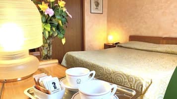 Minibar, coffres-forts dans les chambres, bureau, chambres insonorisées