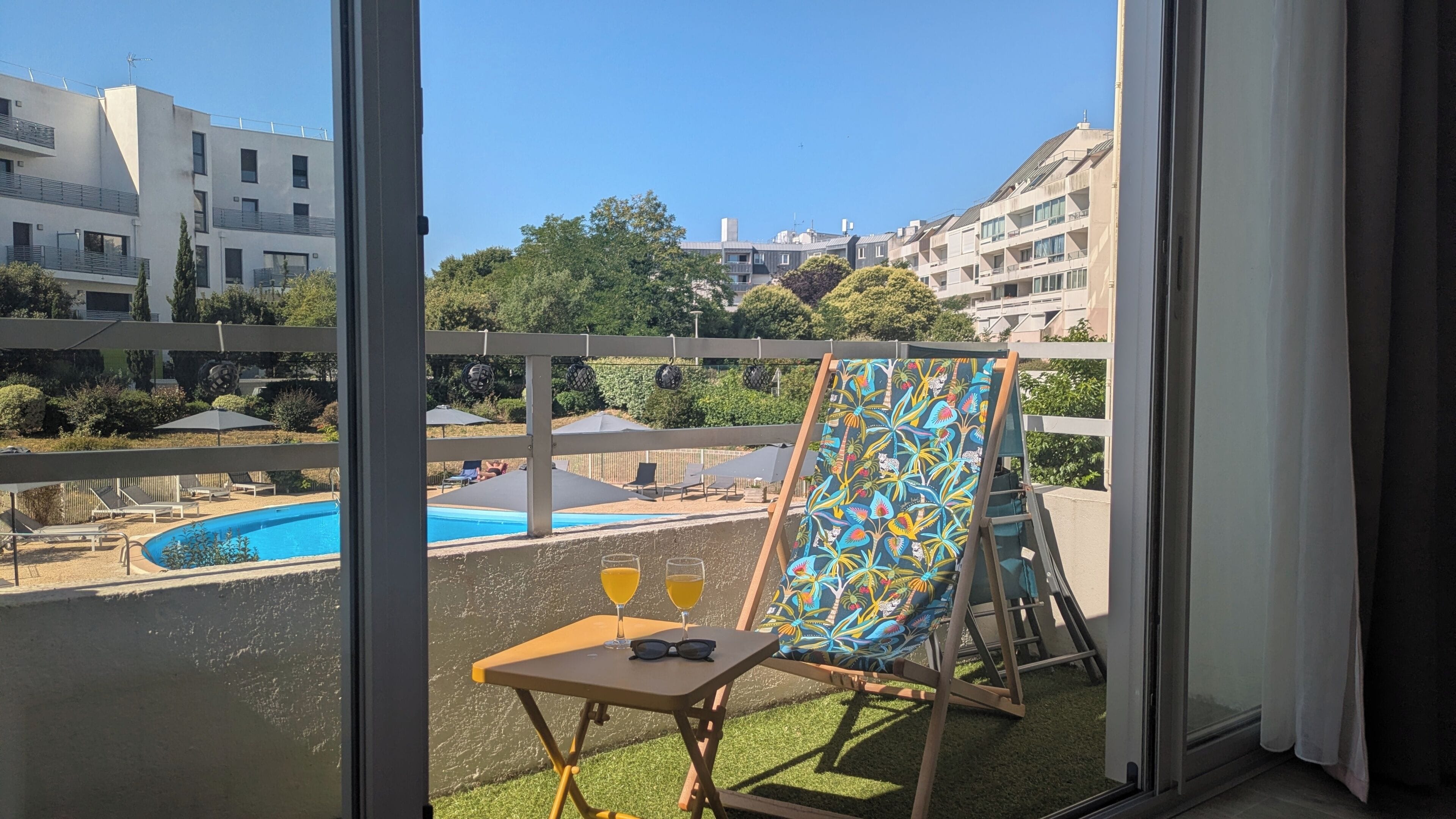 Studio Standard Avec Balcon | Literie de qualité supérieure, chambres insonorisées