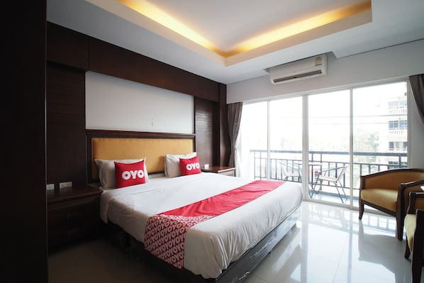 Habitación doble Premier | Escritorio, insonorización, wifi gratis y ropa de cama