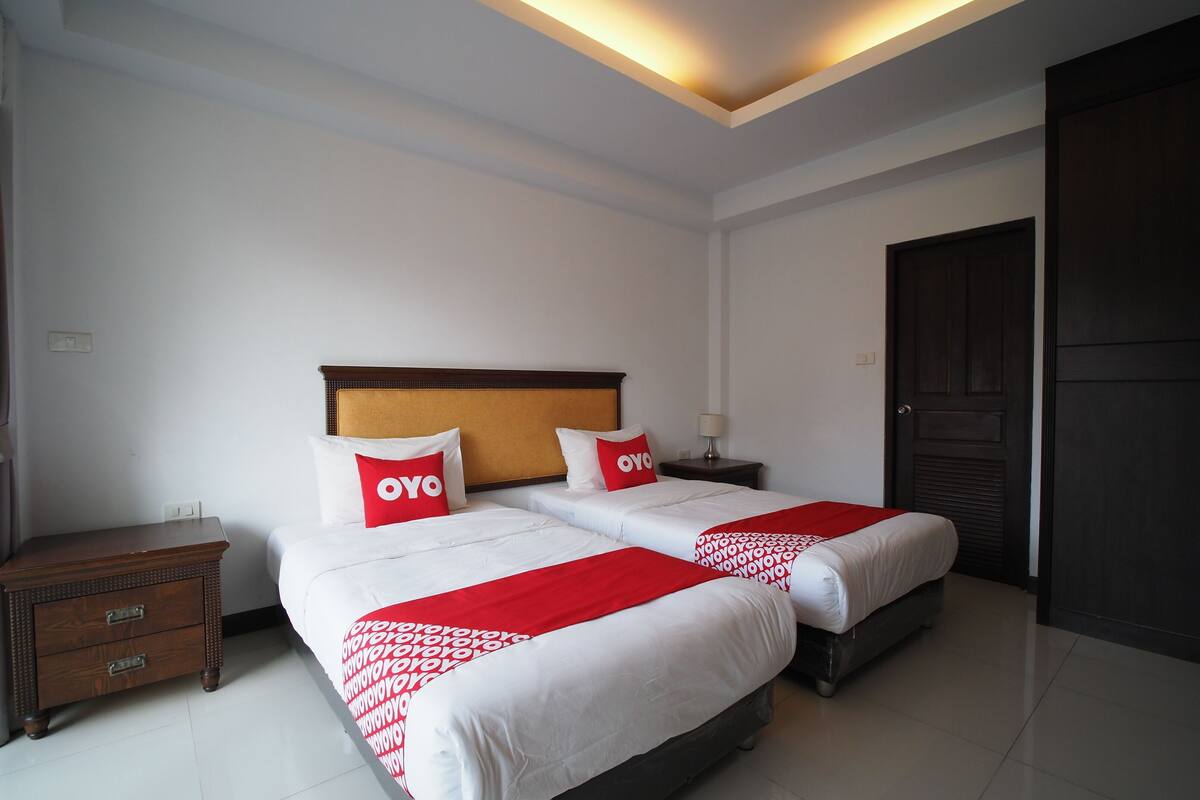 Habitación Deluxe con 2 camas individuales | Escritorio, insonorización, wifi gratis y ropa de cama