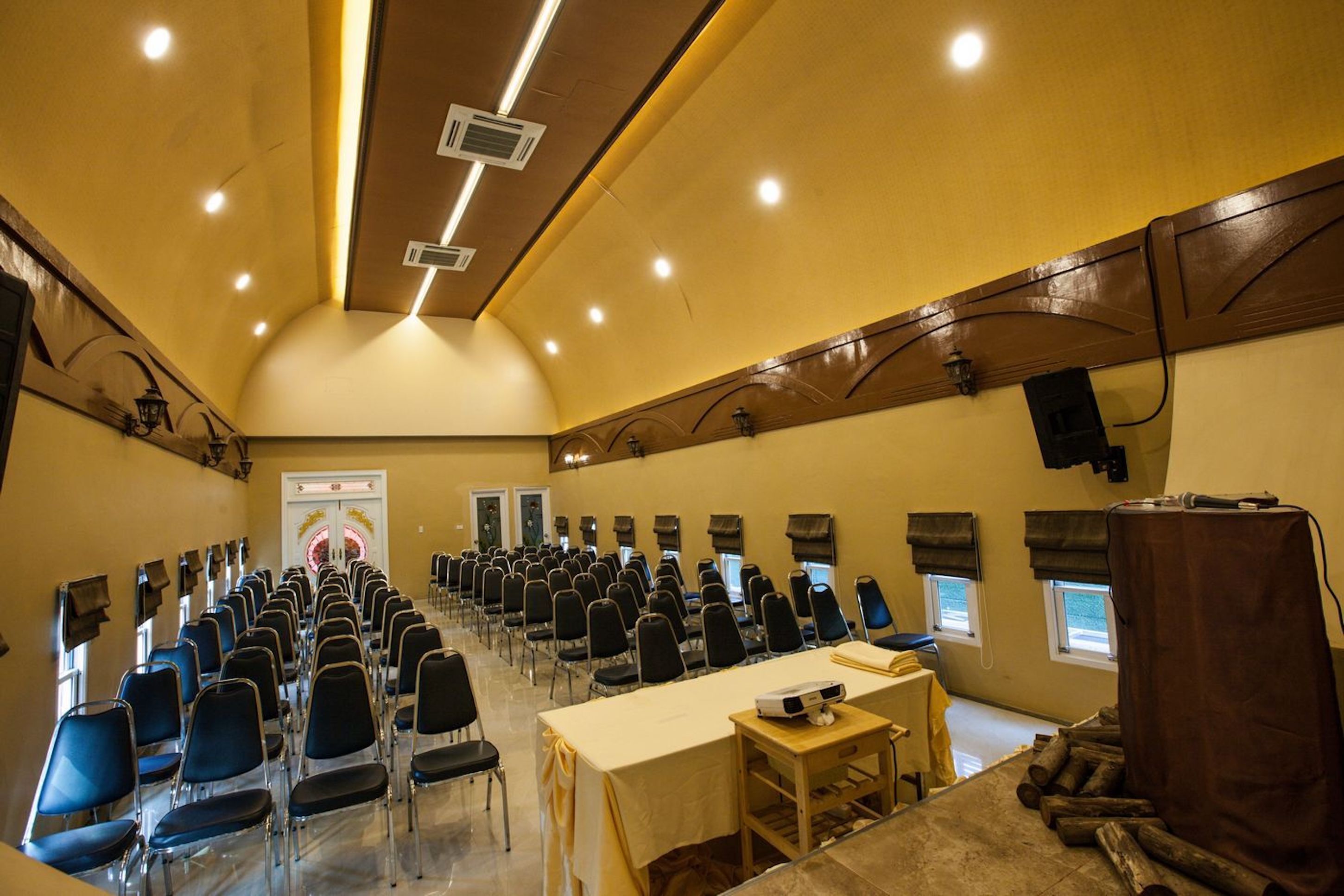 Photo - The Train Resort - Your Relaxing Resort with Large Pool & Jacuzzi