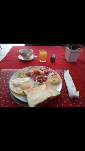 Daily continental breakfast for a fee - Bua Khao Paradise (Pattaya)