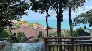 Deluxe Pool Villa Ocean View | Vue de la chambre
