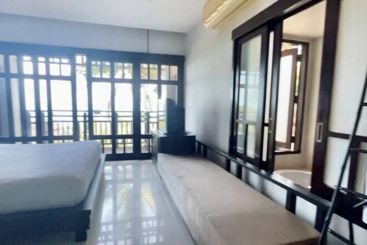 In-room safe, desk, blackout drapes, rollaway beds (surcharge)