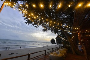 2 restaurants; breakfast, lunch, and dinner served - Koh Jum Ocean Beach Resort (Nuea Khlong)