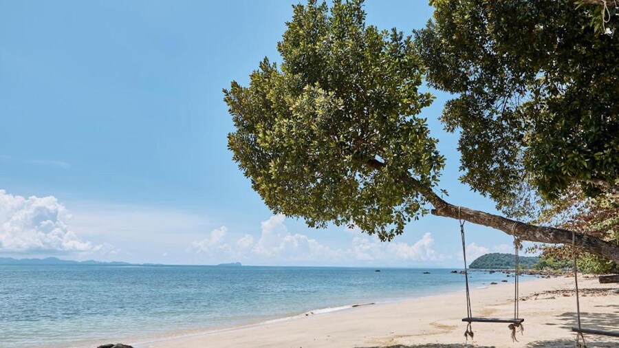 Koh Jum Ocean Beach Resort