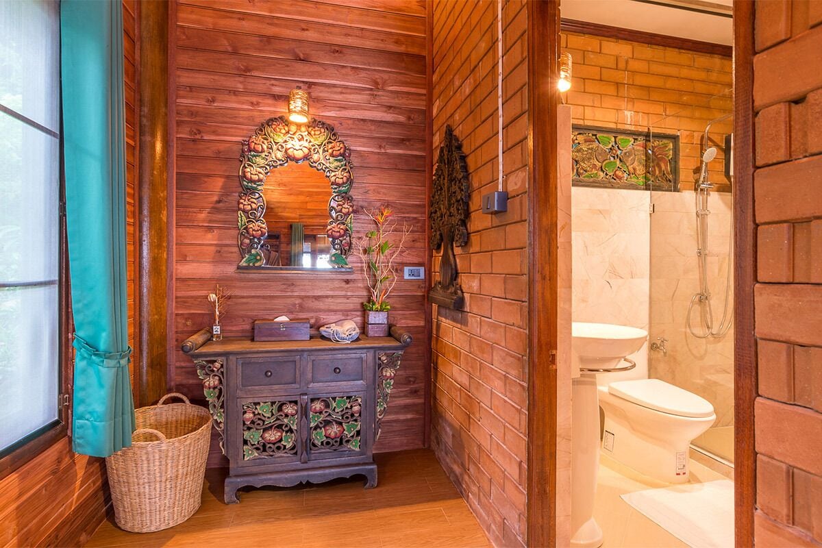 free toiletries, hair dryer, bathrobes, slippers