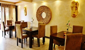 Bar (on property) - GemSuites State House (Nairobi)