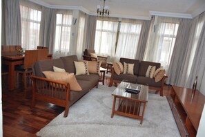 1 chambre, literie de qualité, coffre-fort, ameublement unique