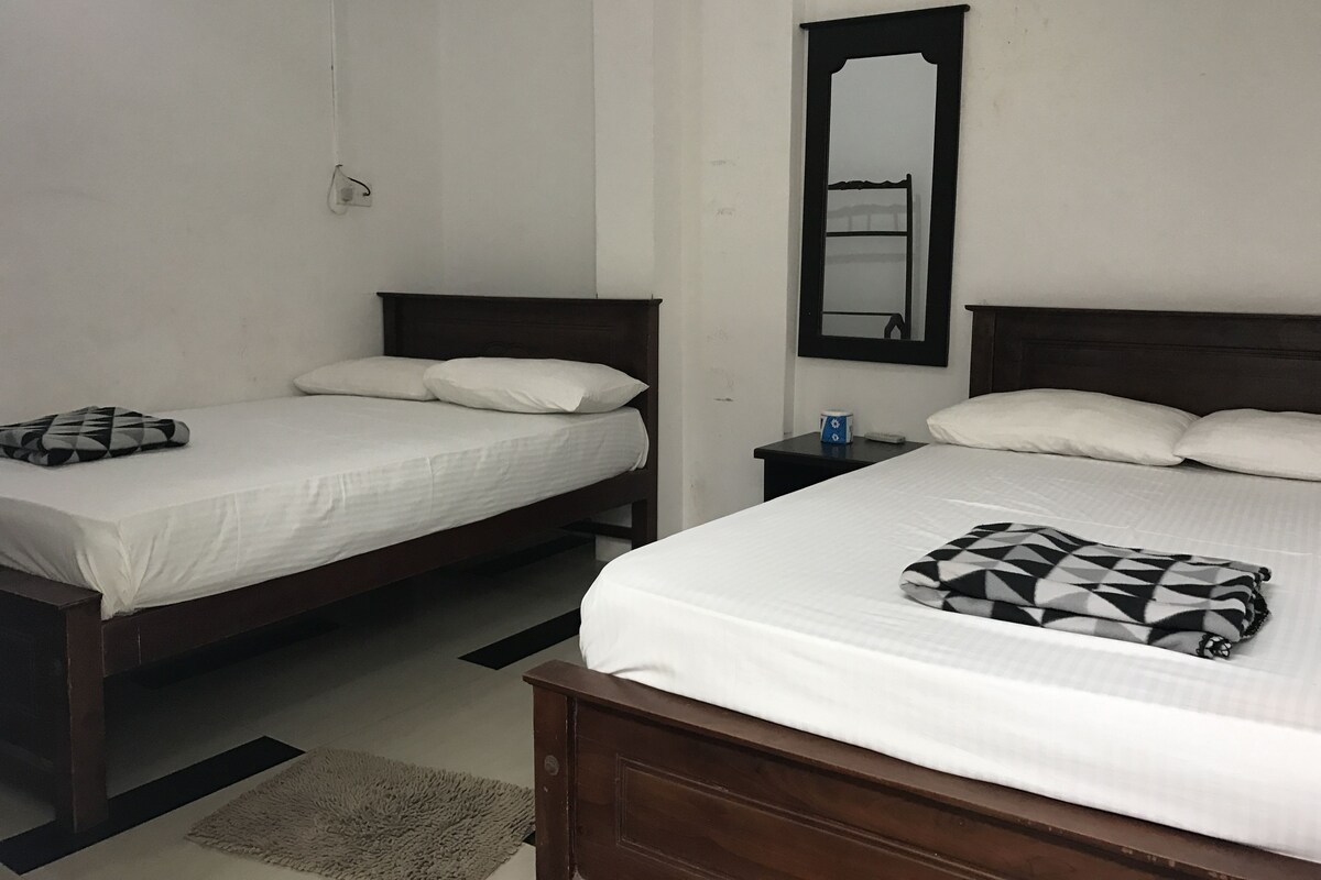 Standard-Vierbettzimmer