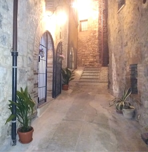 Fachada del alojamiento - Noche