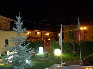 Property grounds - Hotel De Meis (Capistrello)