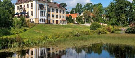 واجهة المنشأة