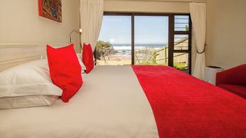 Luxury Chalet, 2 Bedrooms | Hypo-allergenic bedding, Tempur-Pedic beds, in-room safe, soundproofing