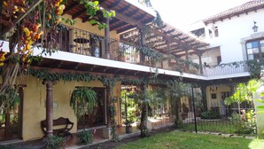 Garden - Hotel Mansión de la Antigua (Antigua Guatemala)