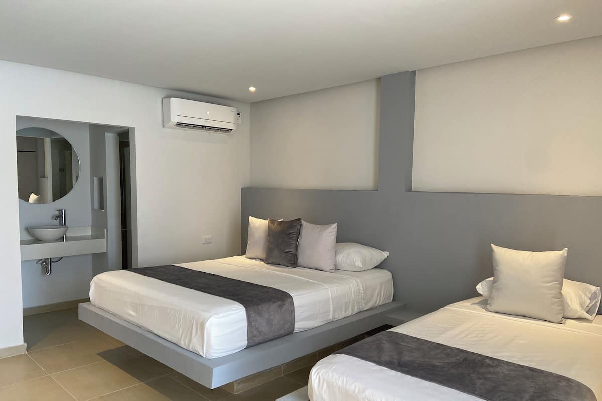 Kamar Triple Comfort | Brankas dan Wi-Fi gratis
