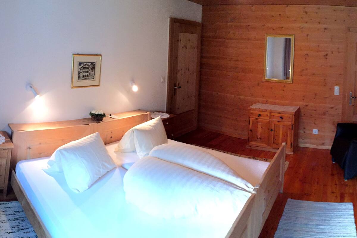 Basic Suite, 2 Bedrooms | Minibar, in-room safe, individually decorated, individually furnished