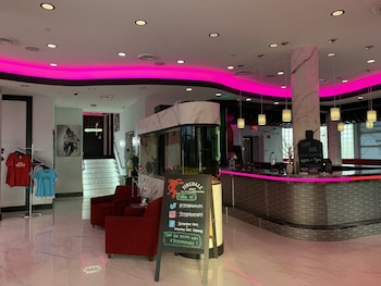 Business center at Streamline Hotel